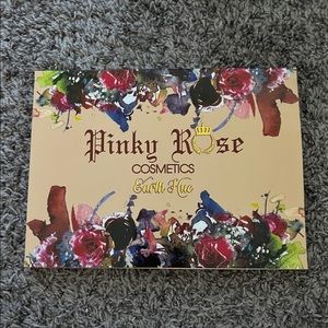 Pinky Rose Earth Hues Eyeshadow Palette